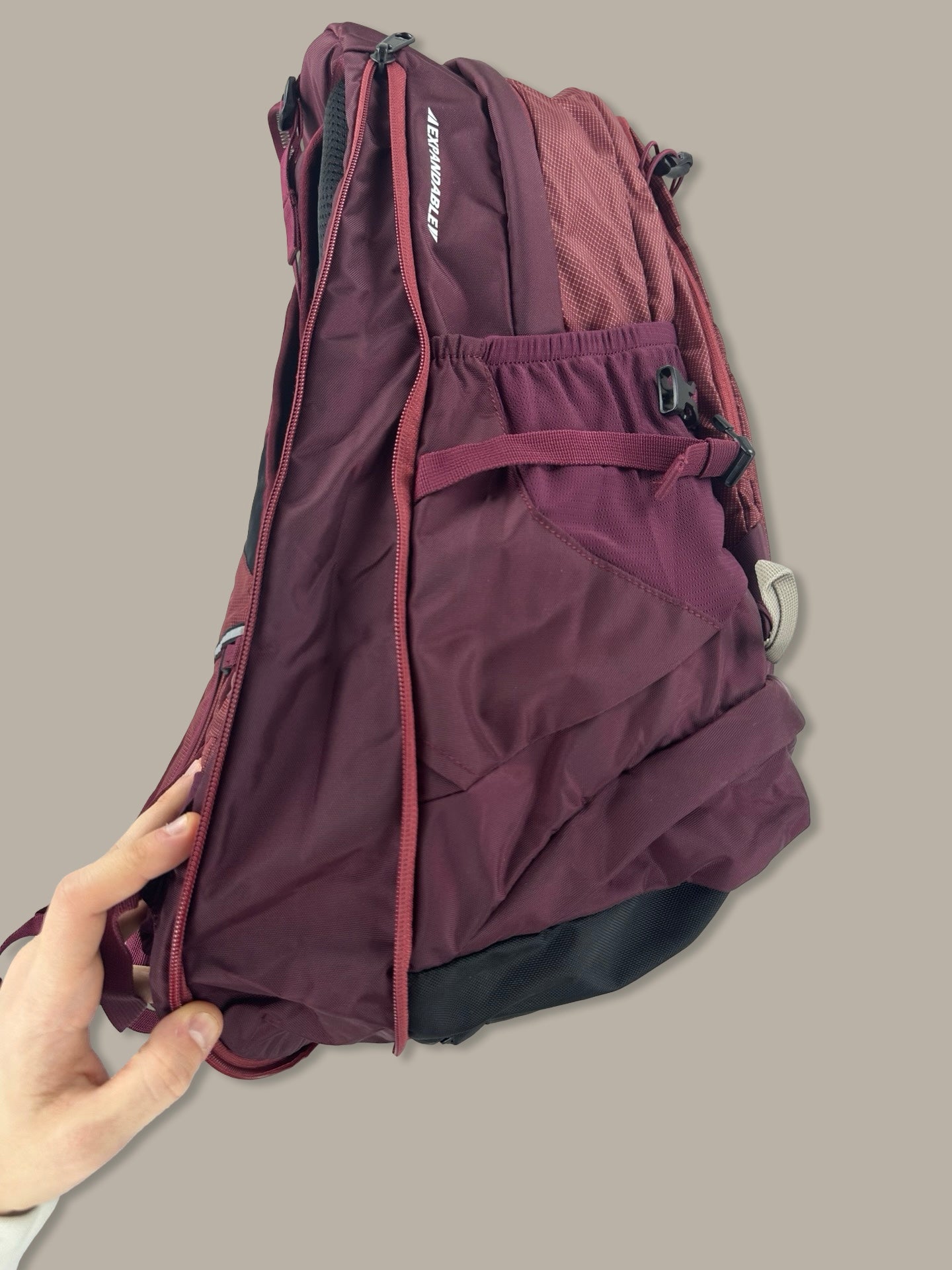 The North Face Track 70L Backpack Bordeaux - OS