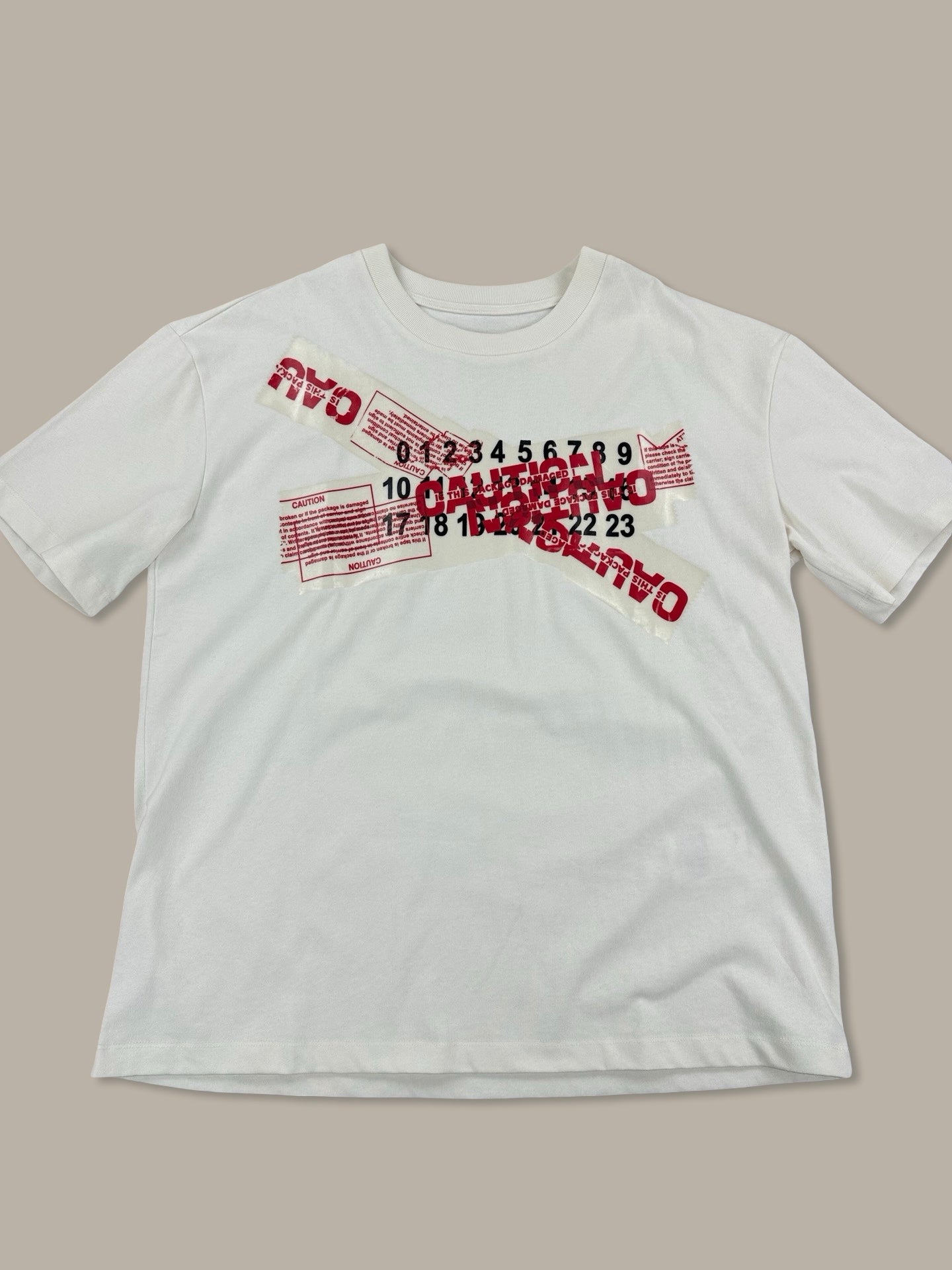 Maison Margiela Tape Print Tee Bianco 42 M