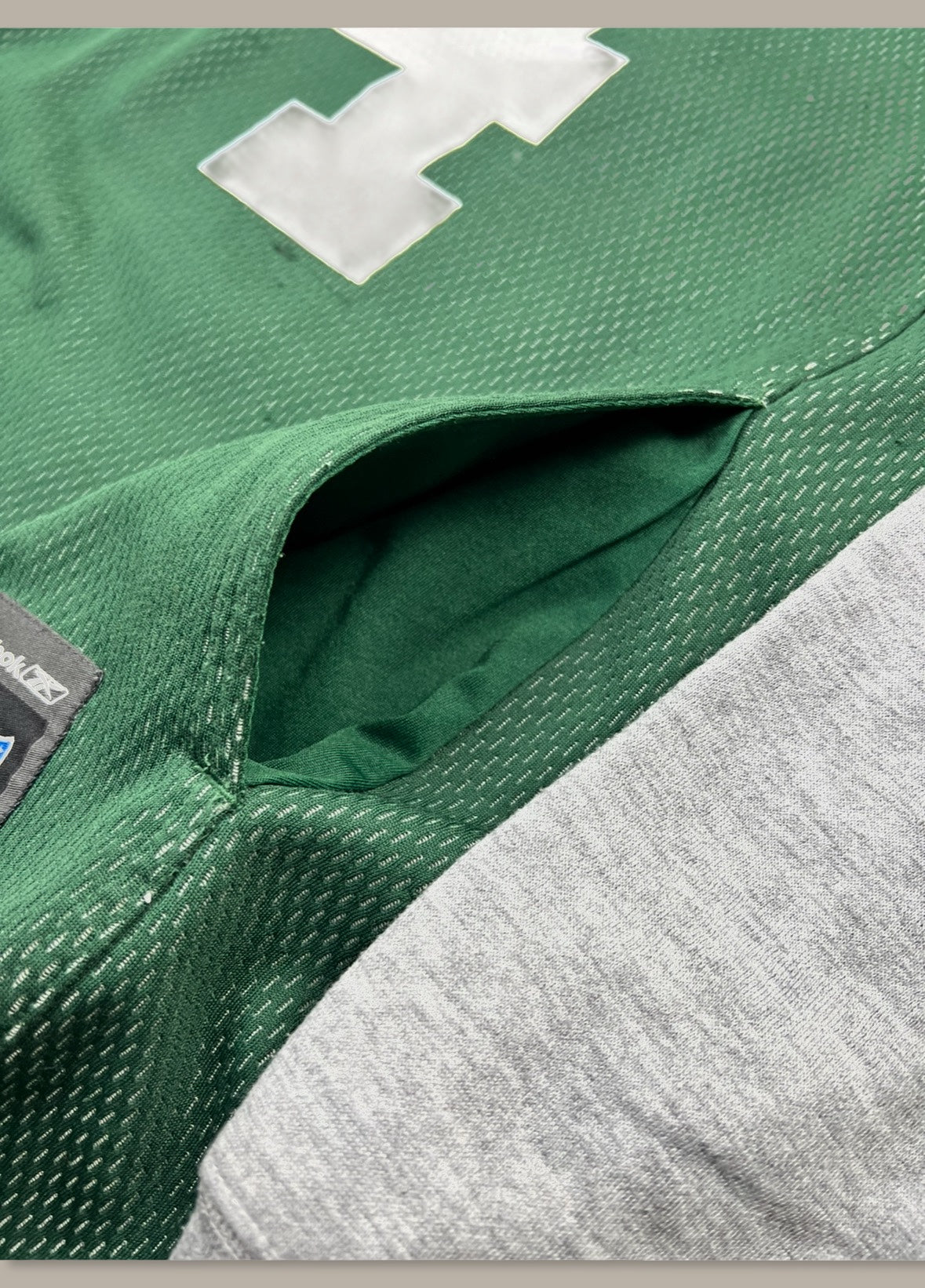 NFL Favre “4” Packers Hooded Jersey Verde L