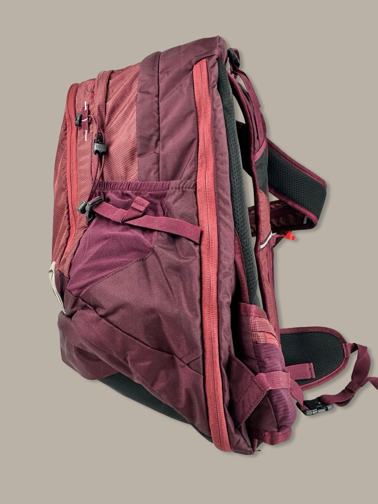 The North Face Track 70L Backpack Bordeaux - OS