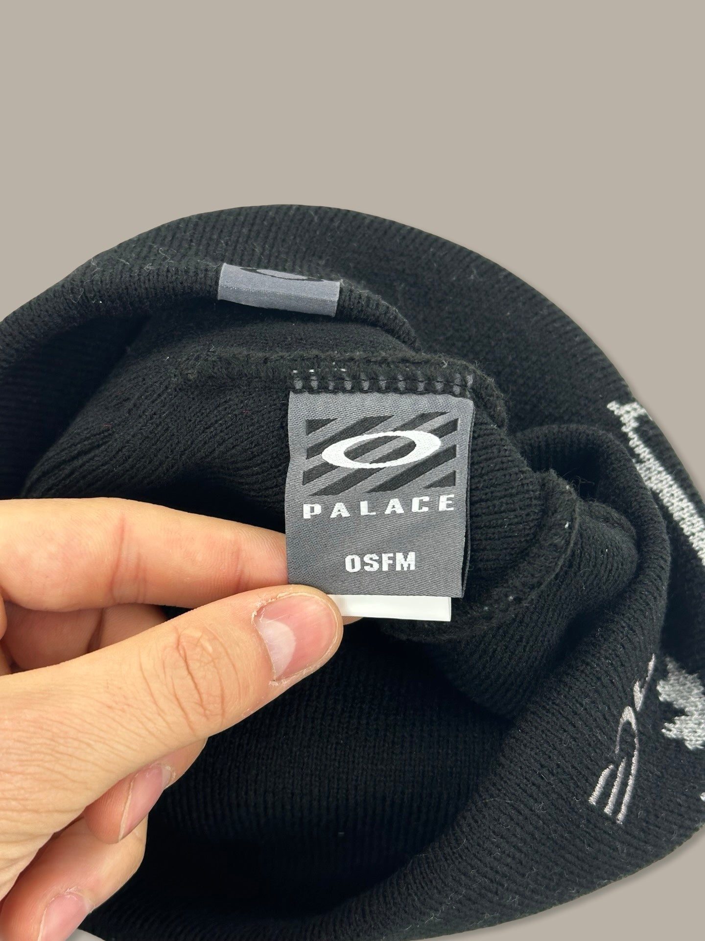 Oakley x Palace Skull Beanie Nero OS