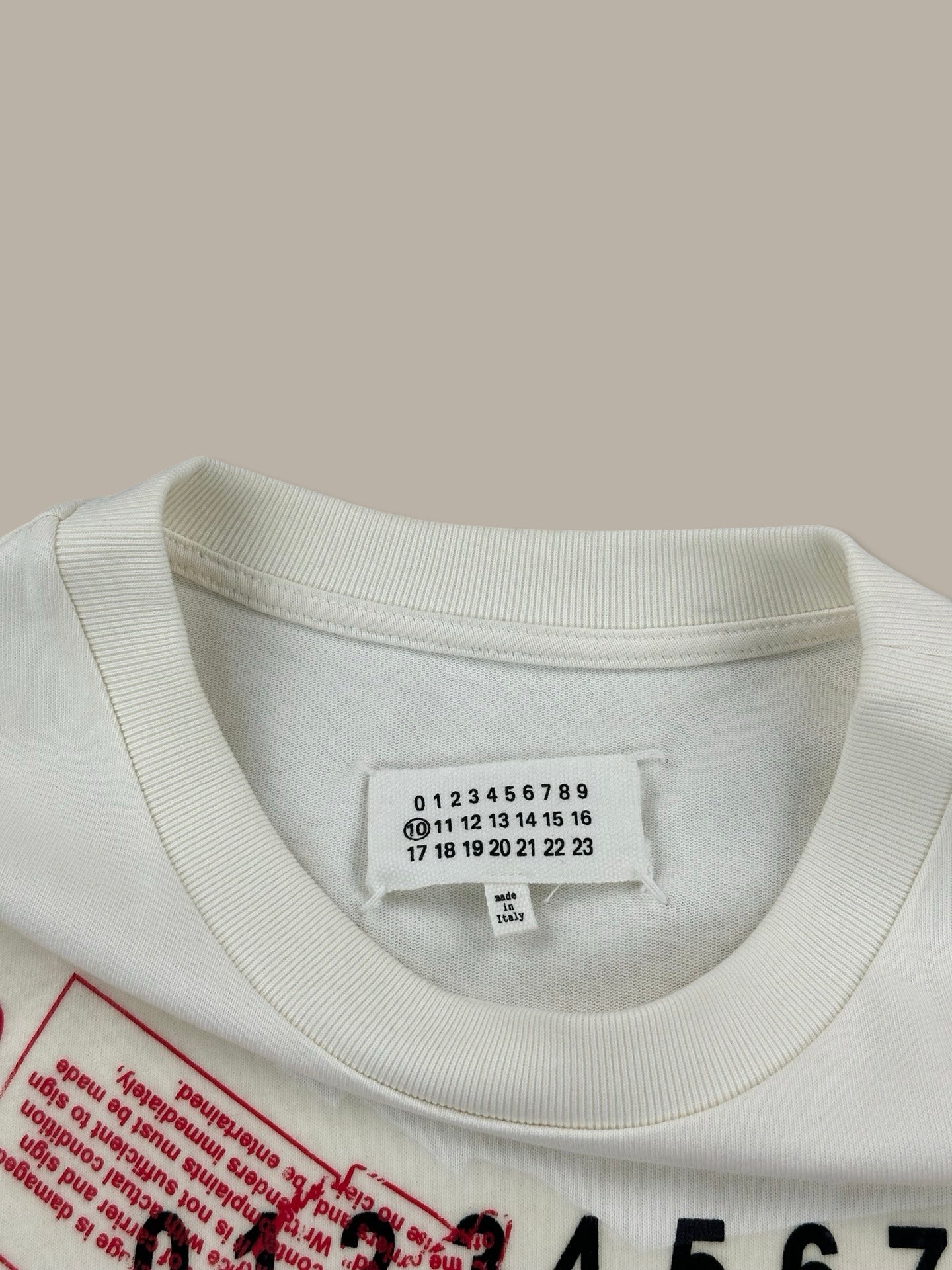 Maison Margiela Tape Print Tee Bianco 42 M